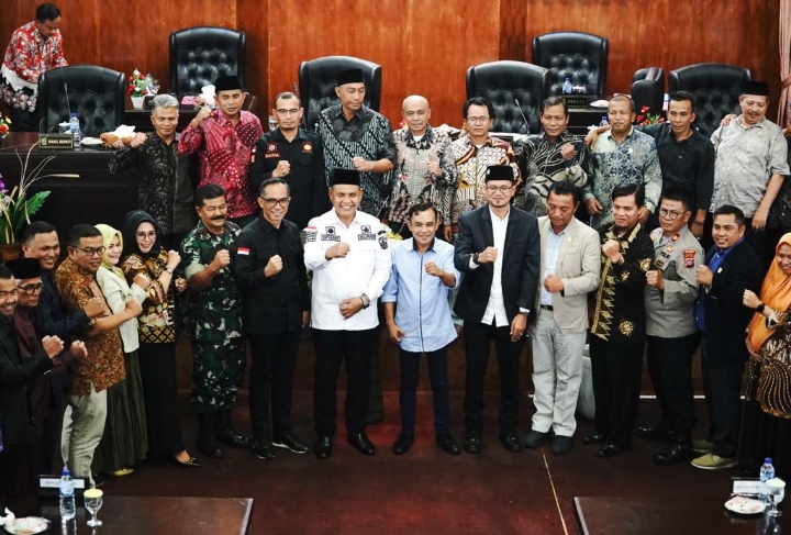 Dalam Rangka Penetapan APBD Tahun Anggaran 2024 DPRD Kabupaten Solok Gelar Rapat Paripurna