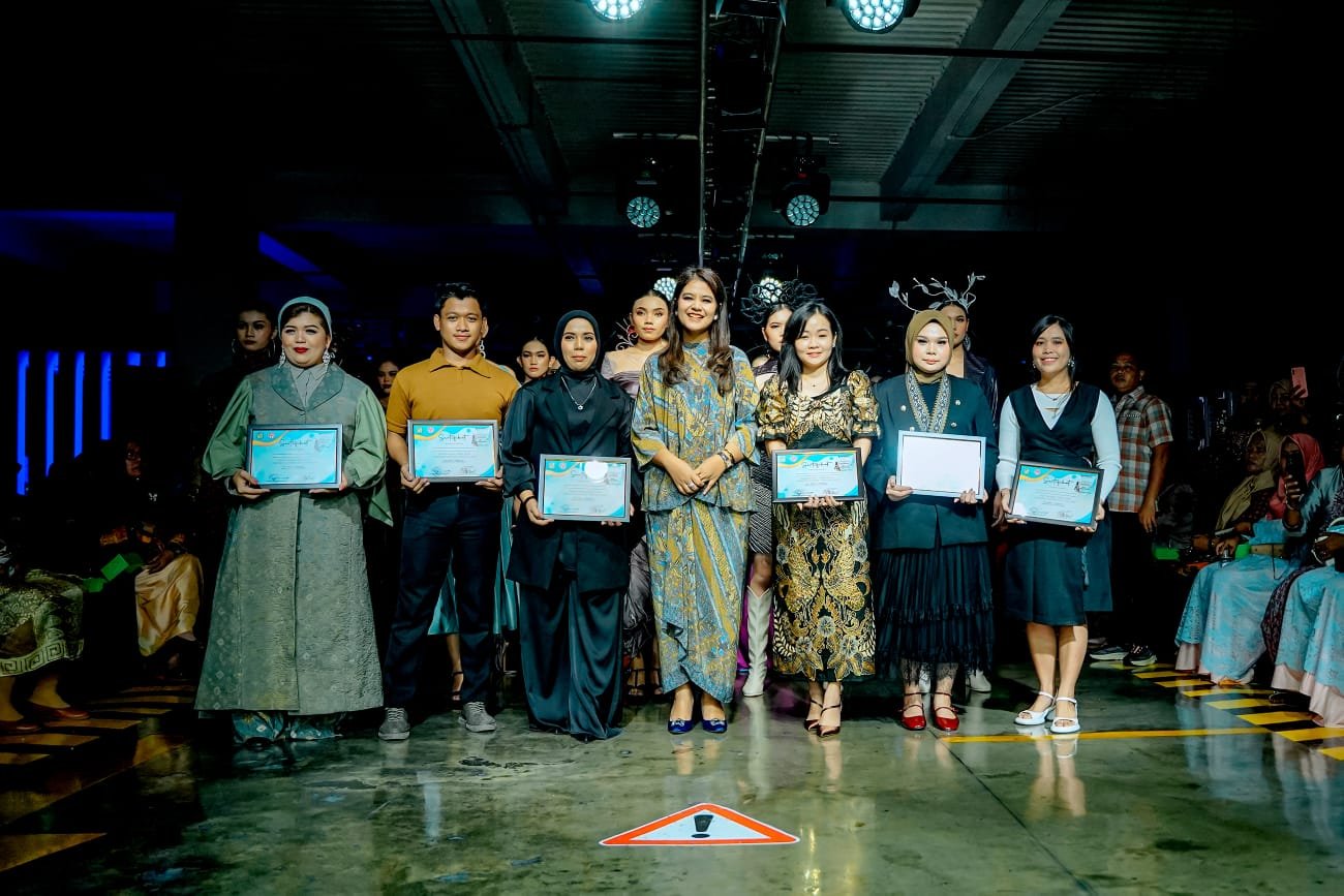 MMF 2023 Meriah, Ny Kahiyang Ayu Apresiasi Hasil Karya Para Desainer