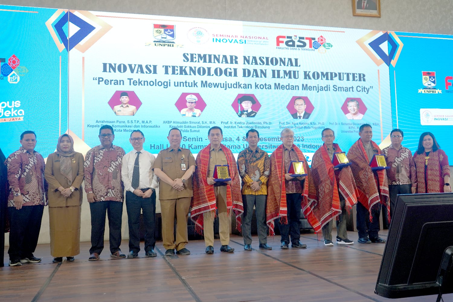 Pembicara di Seminar Nasional Inovasi, Arrahmaan Pane: Medan Penuhi Dimensi Smart City
