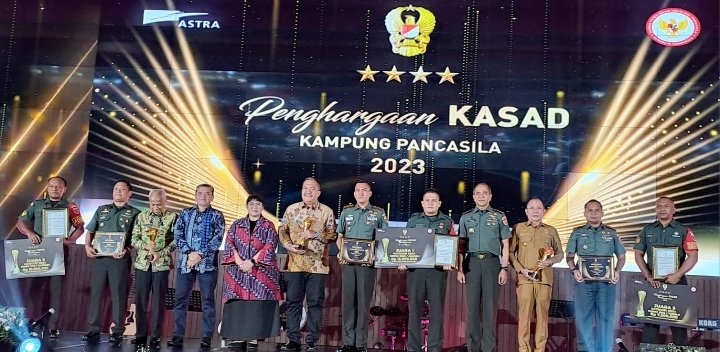 Wakil Bupati Asahan Terima Penghargaan KASAD Kampung Pancasila 2023