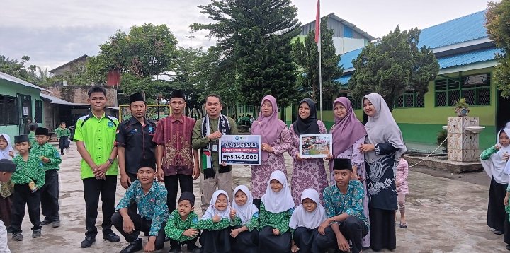 Yayasan Pendidikan Al Fajar Sei Mencirim Salurkan Donasi Palestina