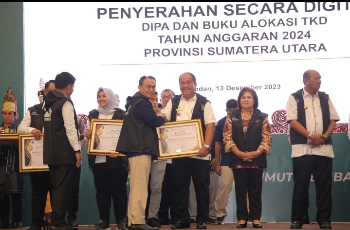 Pemkab Asahan Terima Penghargaan Pemda Dengan Penyaluran Dana Desa Terbaik Tahun 2023