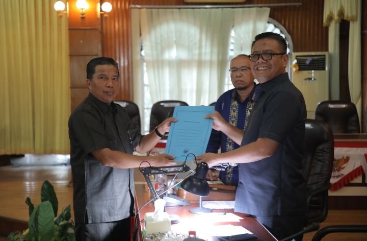 Sekda Asahan Hadiri Rapat Paripurna DPRD Kabupaten Asahan