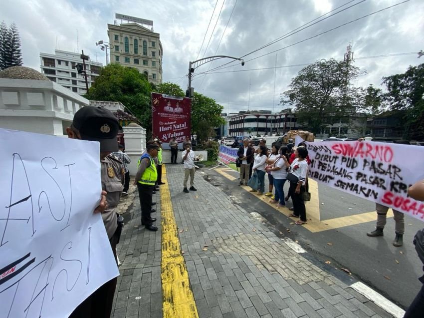 Pegawai PUD Pasar Medan Desak Bobby Copot Dirut Suwarno Beli Rumah 2 Unit di Komplek