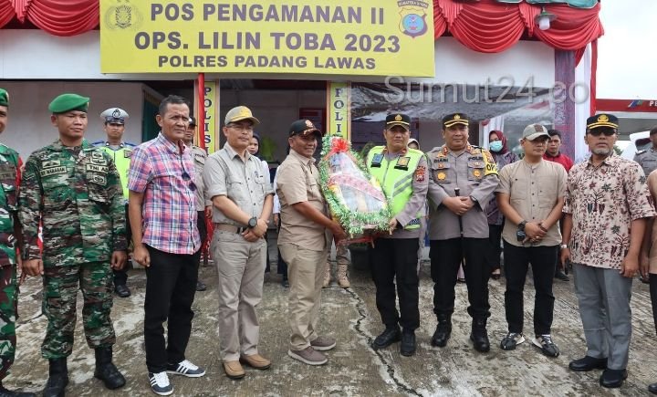Kapolres Palas bersama Plt Bupati Zarnawi Pasaribu Tinjau Tiga Pos Pengamanan Nataru 2023-2024