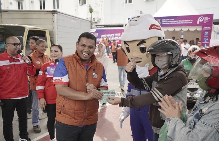 Bulan K3, Pertamina Patra Niaga Sampaikan Safety Campaign kepada Pelanggan di SPBU