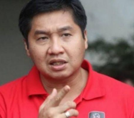 Ara Mundur Dari Partai Moncong Putih