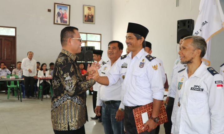 Bupati Ajak APDESI Selaraskan Visi Misi Pemdes Dengan Pemkab Toba