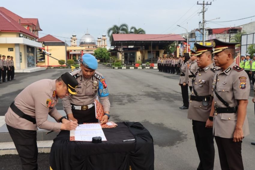 Kapolresta Deli Serdang Pimpin Upacara Pelantikan Wakapolresta Deli Serdang Dan Kapolsek Lubuk Pakam