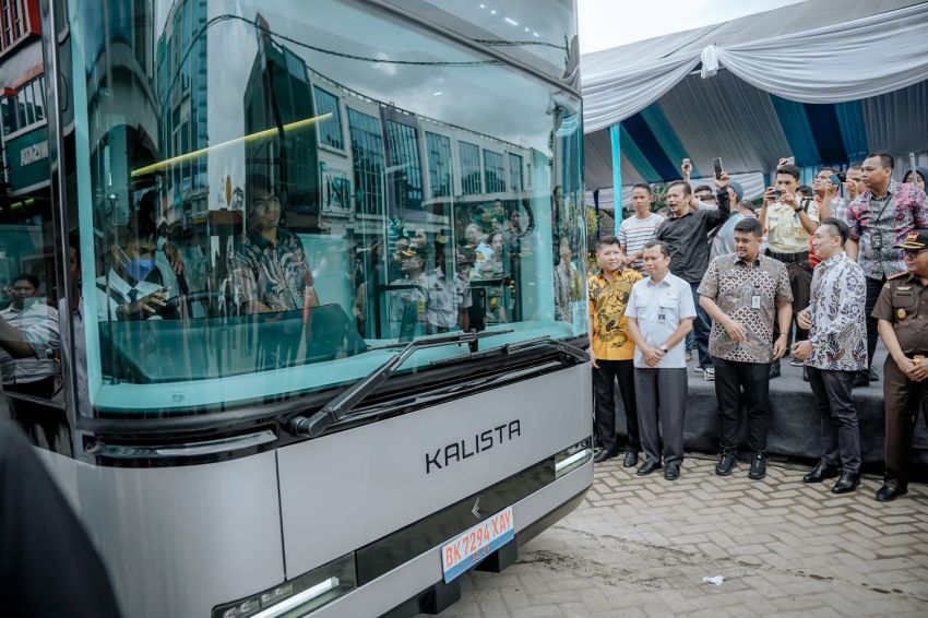 Bobby Nasution Uji Coba Bus Listrik, Mulai Besok Dioperasikan Gratis Pukul 06.30 &ndash; 22.00 WIB