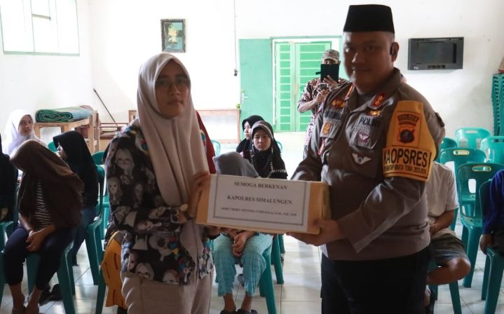 Kapolres Simalungun Tunjukkan Kepedulian lewat Bakti Sosial di Panti Asuhan Yayasan Islamic Center