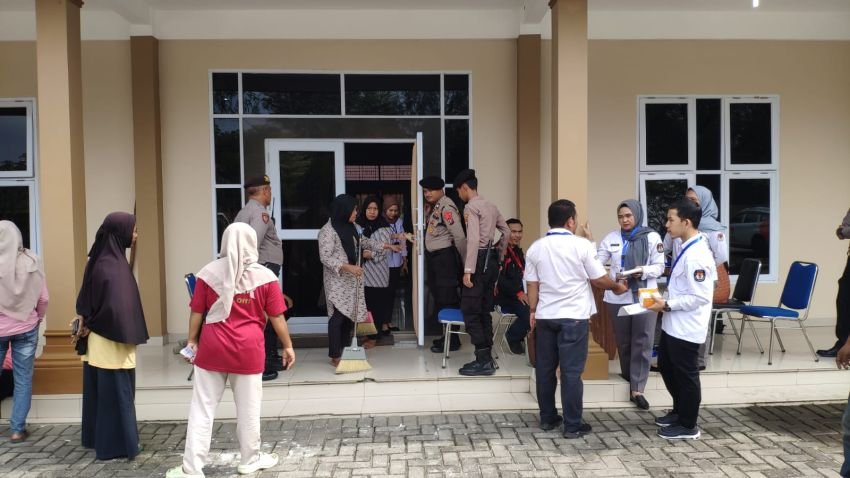 Polresta Deli Serdang Laksanakan Pengamanan Penyortiran Dan Pelipatan Surat Suara Pemilu 2024