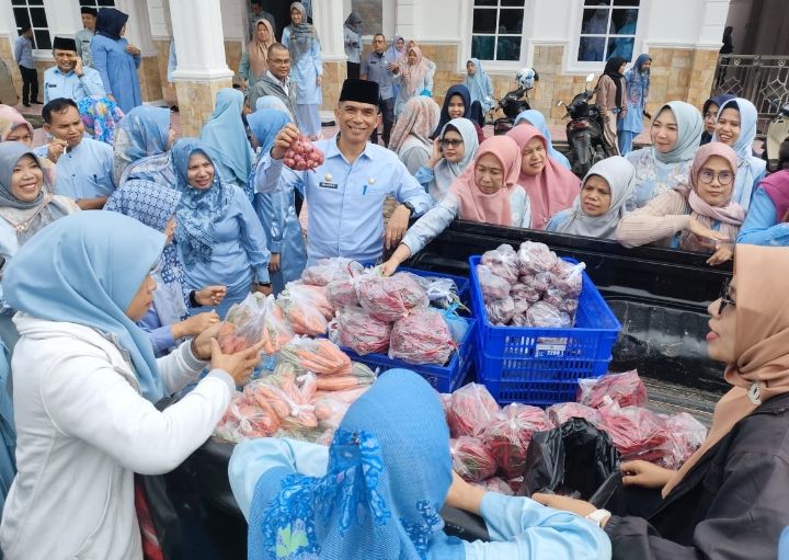 Pasar Tani Digelar di Masjid Al-Izzah Kabupaten Solok
