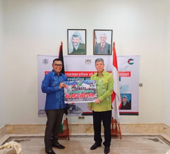 Pemerintah Kabupaten Solok Serahkan Bantuan Untuk Palestina Mendekati 1 Milyar