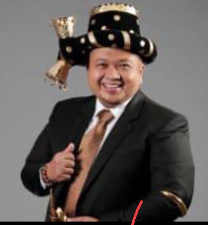 Bupati Tapsel Terima "Anugerah PWI" 2024 Dihadapan Presiden RI