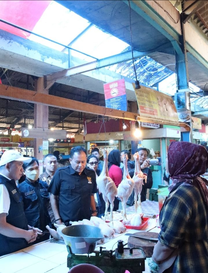 Jelang Ramadhan, Ketua KPPU dan BPKN Sidak Pasar