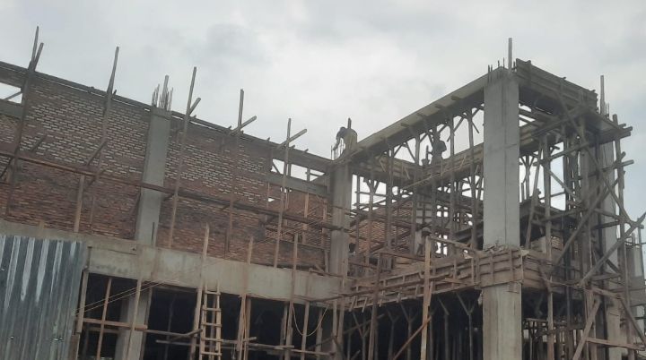 Pekerja Proyek Kantor Kejari Palas Senilai Rp 6,8 Miliar  Abaikan K3