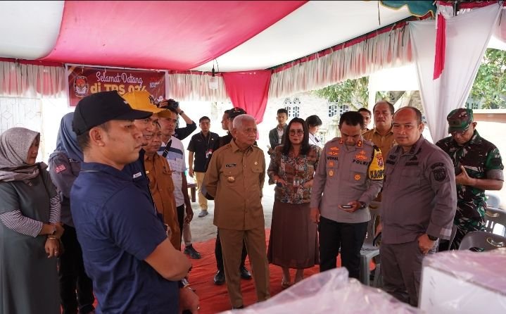 Bupati Asahan dan Forkopimda Tinjau Pendistribusian Logistik Pemilu 2024 di Kecamatan Simpang Empat