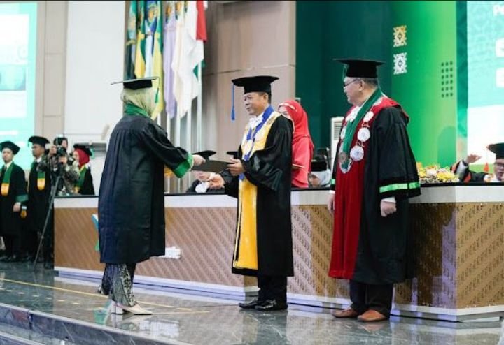 1.952 Wisudawan Dikukuhkan, Rektor USU: Perubahan Iklim Ubah Kebutuhan Kerja dan Profil Lulusan