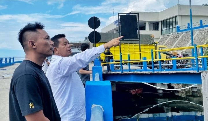 Tinjau Pelabuhan Tiga Ras, Bupati Ajak Masyarakat Marharoan Bolon Menata Keindahan Pelabuhan