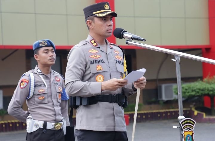 Kapolres Asahan Pimpin Apel Pergeseran Pasukan untuk Pam TPS