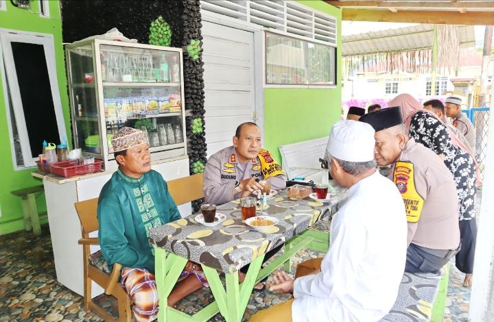AKBP Dudung Setyawan Gelar "Cooling System" Bersama Alim Ulama dan Tokoh Masyarakat di Kampung Darek Padangsidimpuan