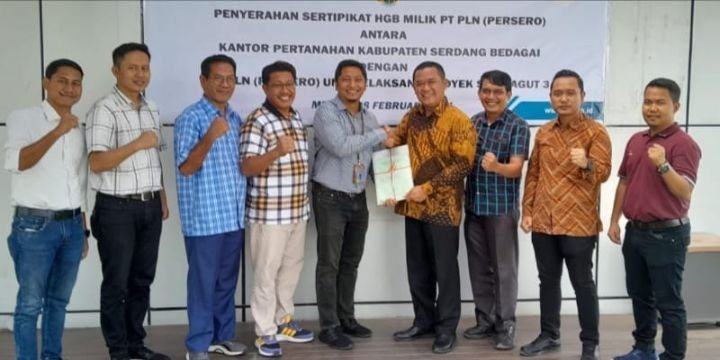 PLN UIP SBU Menerima Sertipikat 10 Tanah Tapak Tower T/L 150 kV Galang - Negeri Dolok