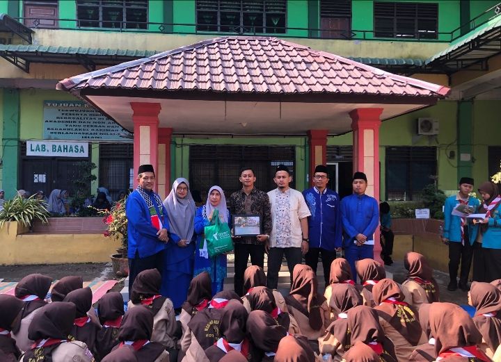 MAN Binjai Salurkan Donasi Kepedulian Palestina Rp14 Juta