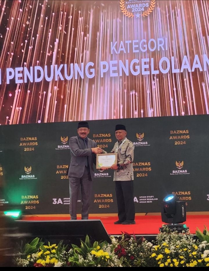 Bupati Asahan Terima Penghargaan Baznas Award 2024
