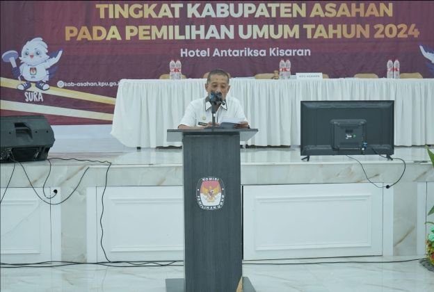 Asisten Pemerintahan dan Kesejahteraan Rakyat Ikuti Pleno Terbuka Rekapitulasi Hasil Perhitungan Suara