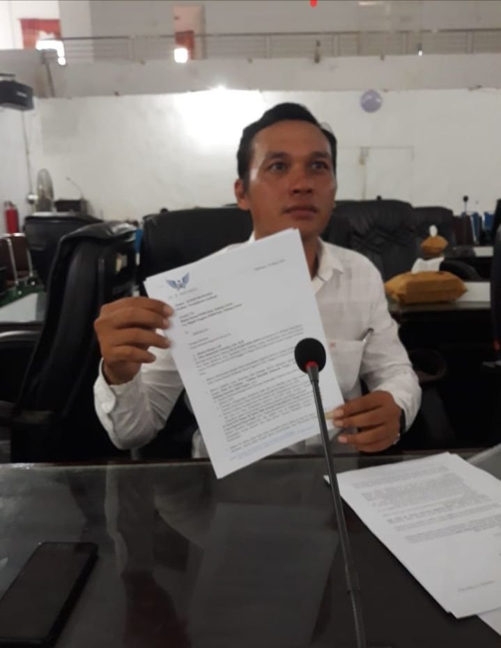 DS & Fatner buka Pengaduan Gratis saat Sampaikan RDP di Diruang Rapat Paripurna Tahap I