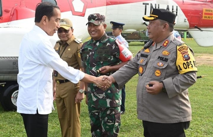 Kapolres Palas AKBP Diari Astetika Sambut Kedatangan Presiden RI Joko Widodo Dalam Kunker di 2 Titik