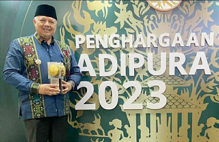 Kota Solok meraih Piala Adipura kategori Kota Kecil,