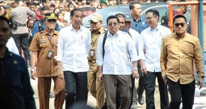 Lokasi ke Dua Gudang Bulog, Presiden RI Joko Widodo : Bantuan Pangan sampai Bulan Juni 2024,nanti kita liat lagi APBN