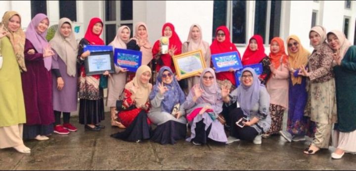 4 Sekolah Adiwiyata di Kota Solok Terima Penghargaan.