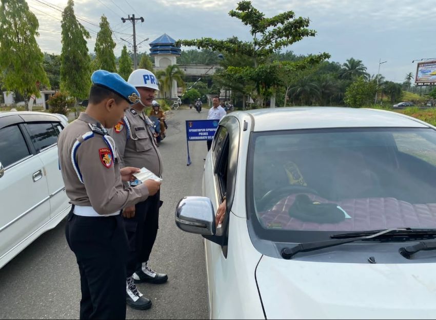Propam Polres Labusel Laksanakan Ops Gaktiblin Tingkatkan Kepatuhan Personel Berlalu Lintas