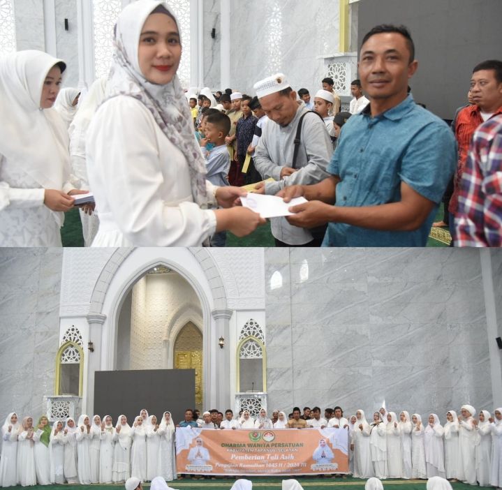 DWP Tapsel Gelar Pengajian Bersama Sekaligus Pemberian Tali Asih