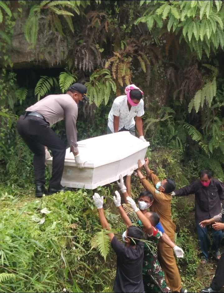 Polres Simalungun Bantu Evakuasi Temuan Mayat, Berhasil Identifikasi Diduga Akibat Penyakit Ayan