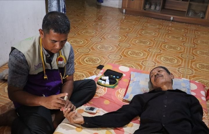 GESIT, Pemeriksaan Kesehatan Gratis Lansia Dengan Tukar Sampah di Bank BSU Mandiri