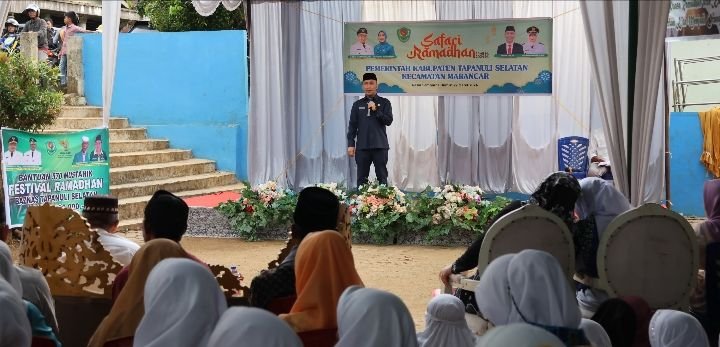 Ratusan Jama'ah sambut Rombongan Bupati Tapsel saat Hadiri Safari Ramadhan 1445 H di Marancar