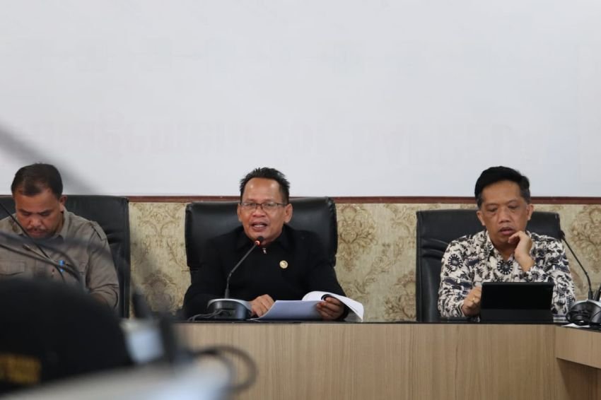 Sekda Pakpak Bharat Pimpin Rapat Evaluasi Data LKPJ Tahun 2023