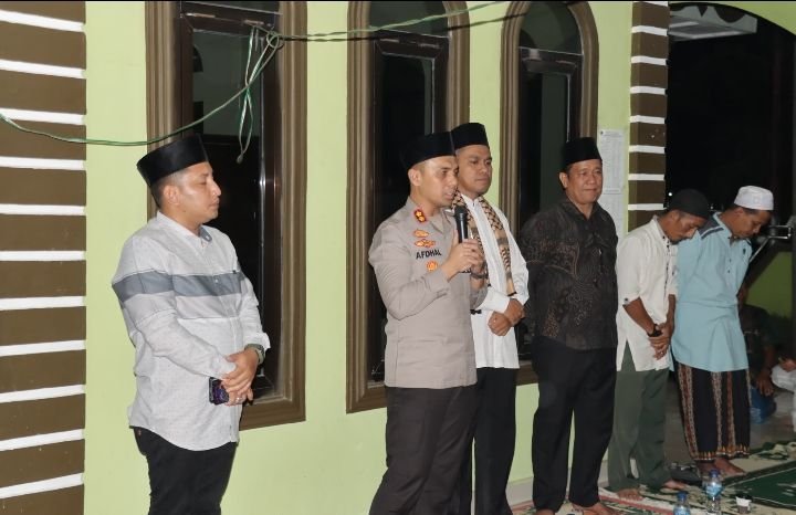 Kapolres Asahan Bersama Forkopimda Beri Santunan Anak Yatim di Portun