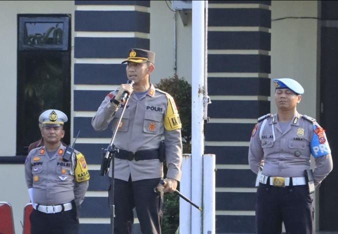 Kapolres Sergai Pimpin Apel Ops Keselamatan Toba 2024 "Ikrar Keselamatan Jalan dan Deklarasi Anti Geng Motor