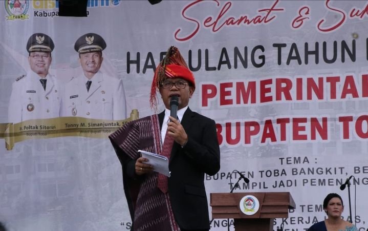 HUT ke-25 Kabupaten Toba, Pada Era Kepemimpinan Poltak Sitorus