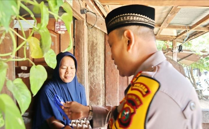 Momen Kepedulian AKBP Dudung Setyawan dalam Jum&rsquo;at Berkah di Sitamiang Baru Padangsidimpuan