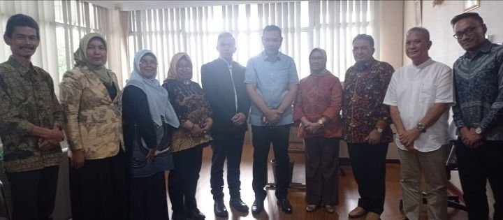 Bupati Solok Epyardi Asda, M.Mar Mendatangi Bappenas RI di Jakarta