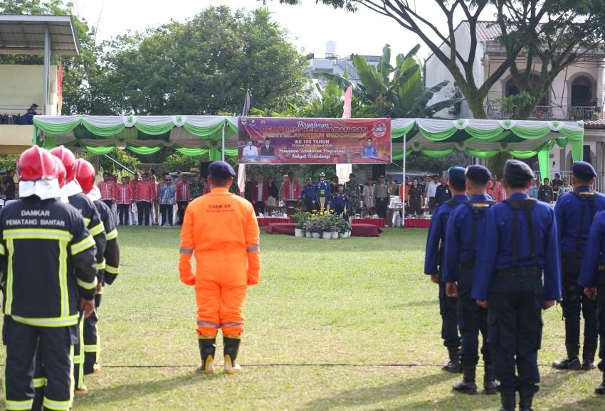 Wali Kota Upacara Peringatan Dirgahayu Pemadam Kebakaran dan Penyelamatan (Damkarmat) ke-105