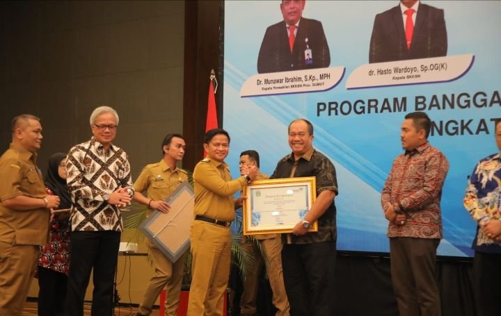 Wabup Asahan Terima Penghargaan Pelaksanaan DAK terbaik I Sub Bidang Penyerapan Anggaran Tertinggi 2023