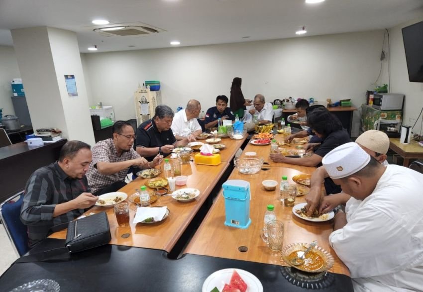 Berbuka Puasa  di MA Penghujung Ramadhan, Suasana Penuh Keluargaan, H Yuslin : Insyallah Ketemu Ramadhan Tahun Depan