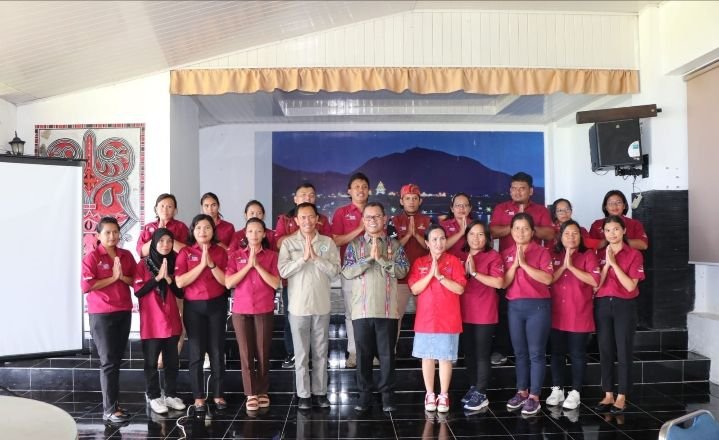 Bupati Toba Apresiasi Atas Dedikasi Pendamping PKH,Pendamping Desa, Tenaga Ahli ,dan Duta Digital Desa